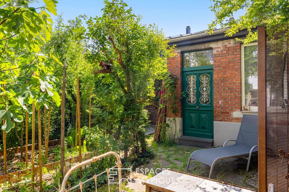 Maison de ville rénovée et son jardin