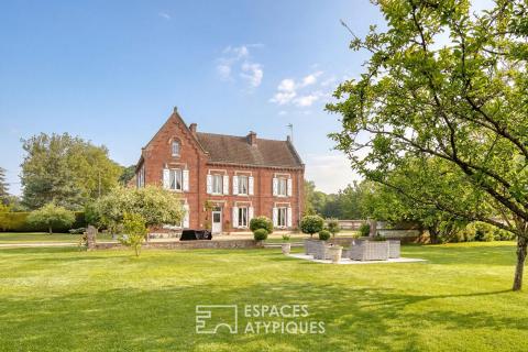 Maison de maître de 1860 dans un parc arboré