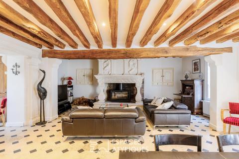 Family spirit and inspired proportions, a house with old-world charm in Ennery