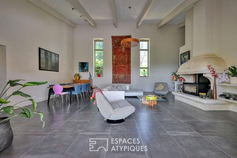 Villa d&rsquo;architecte à la vue panoramique dans les collines