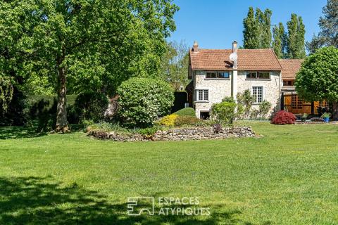 Maison de caractère avec piscine sur beau terrain aux portes de Rambouillet