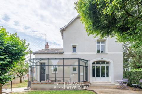 Maison de ville des années 30 avec jardin et garage