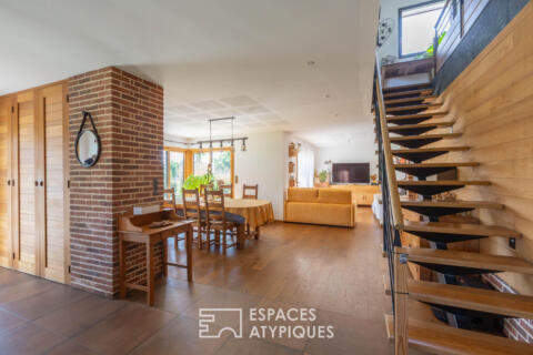 Contemporaine de standing avec box pour chevaux sur 1,8 hectares