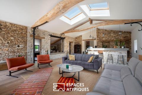 Elégante propriété de caractère avec piscine et ses annexes