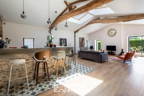 Elégante propriété de caractère avec piscine et ses annexes