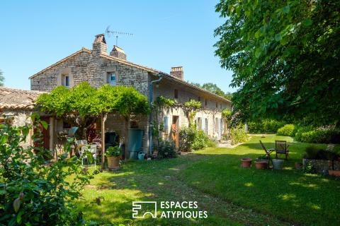 Maison en pierre de campagne au charme intemporel et au fort potentiel