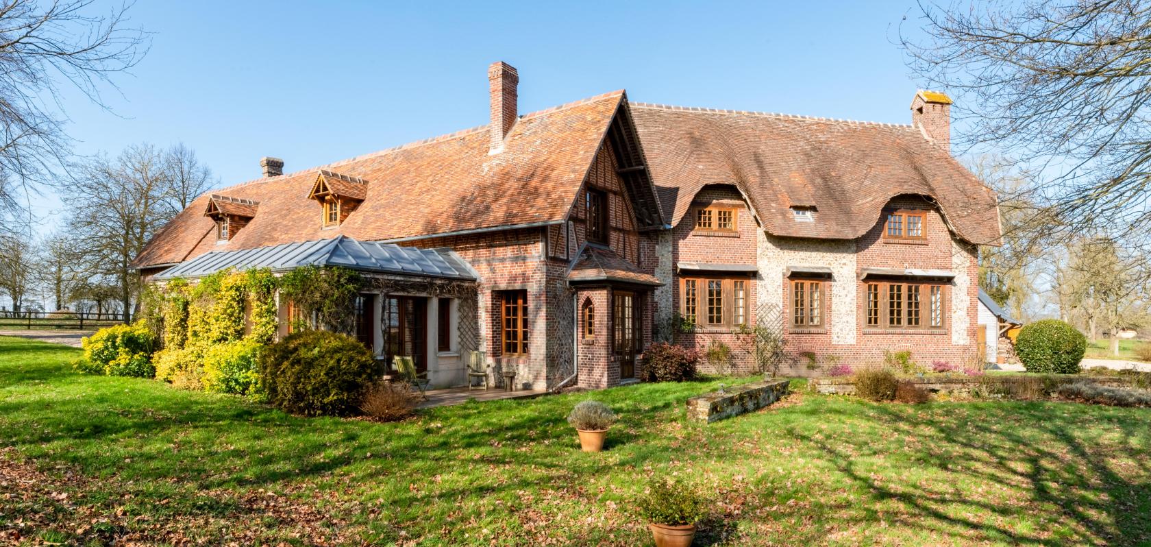 Acheter un manoir : conseils d’experts pour choisir un bien de caractère