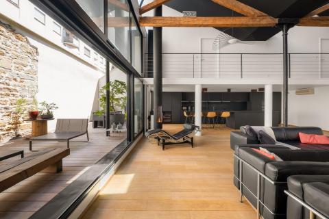 Loft familial avec patio au coeur de Foch