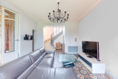 Independent duplex apartment with garden in Pontoise