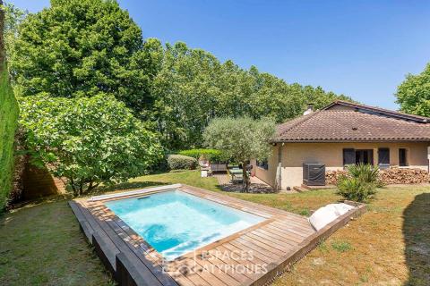 Maison avec jardin paysagé et piscine