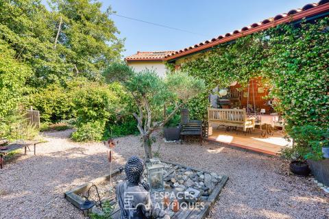 Villa d’architecte dans son écrin de verdure à Labastidette