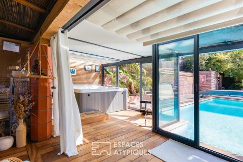 Villa d&rsquo;architecte dans son écrin de verdure à Labastidette