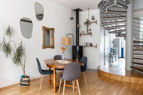 Maison familiale type loft cachée à deux pas du jardin des plantes