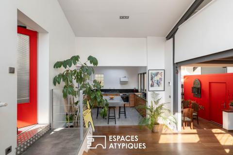 Superbe loft lové dans une ancienne fabrique de Vitrail .