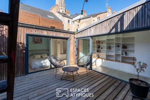 Maison de ville singulière : Esprit atelier et patio intimiste – Nantes Zola