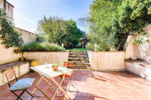 Magnificent town house in Beaumont de Lomagne