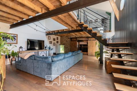 Elegant renovated farmhouse and its two gîtes on the outskirts of Rennes
