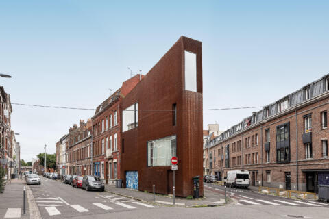 Maison Berton, prouesse architecturale brute et lumineuse avec toit-terrasse