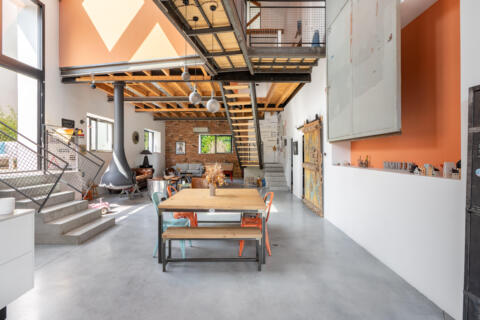 In Nantes, an exceptional loft blending industrial architecture and contemporary living