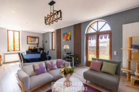 Charming house with outbuildings and swimming pool in the town centre of Castelsarrasin