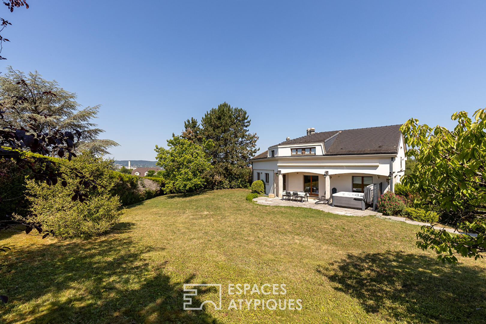 Maison 8 pièces 214 m² · à Saint-Julien-lès-Metz · 214 m² · 670 000 €