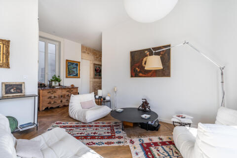 Appartement ancien aux prestations de qualité avec ascenseur