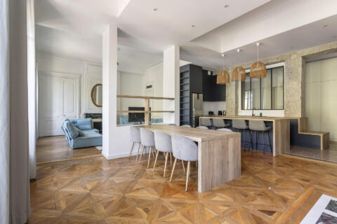 Appartement bourgeois meublé avec vue Rhône