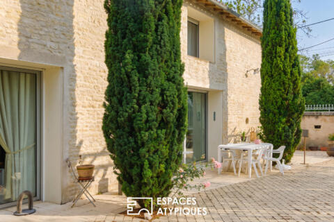 Maison ancienne rénovée et son jardin au fil du Mignon