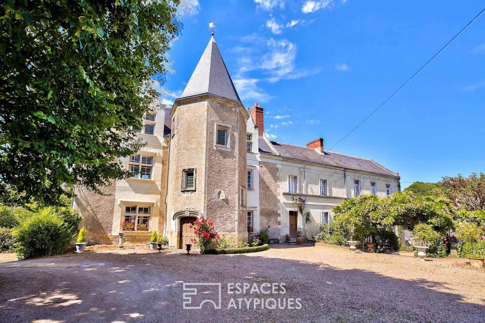 Sous offre – Manoir des XVI et XXe siècles chargé d’histoire