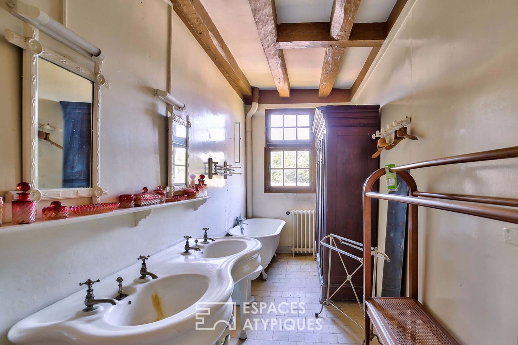 Sous offre – Manoir des XVI et XXe siècles chargé d’histoire