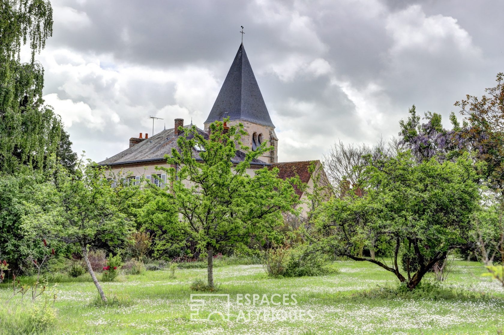 Ancien presbytère au charme d’antan