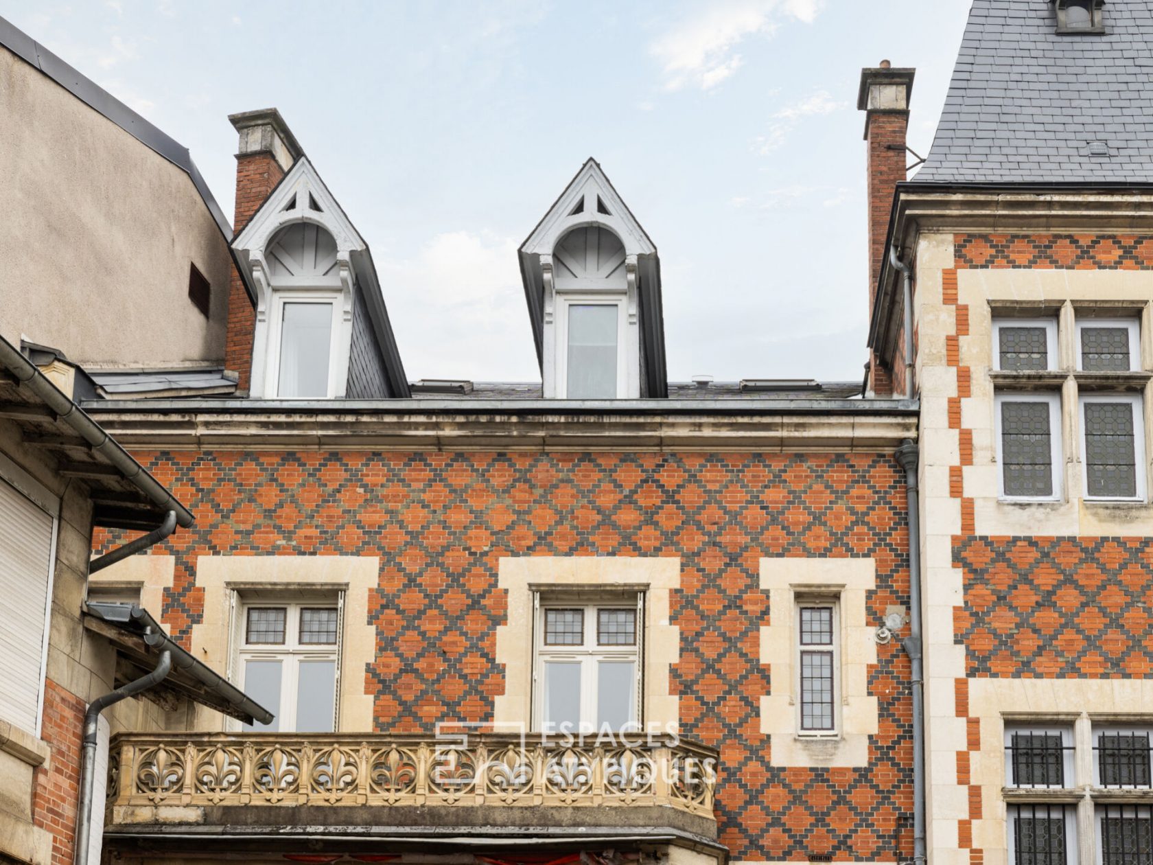 Appartement bourgeois avec terrasse