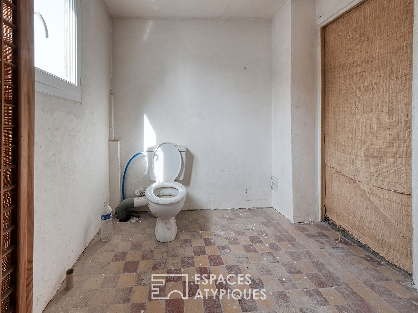 Triplex avec terrasse, proche de La Loire, à réhabiliter