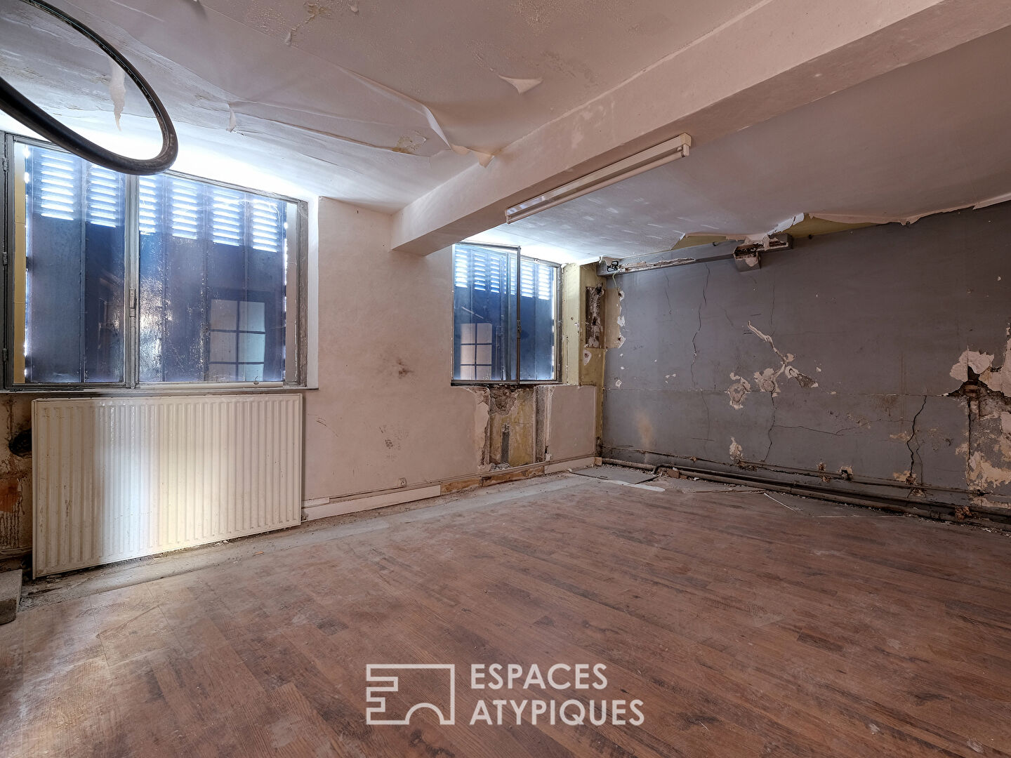Triplex avec terrasse, proche de La Loire, à réhabiliter