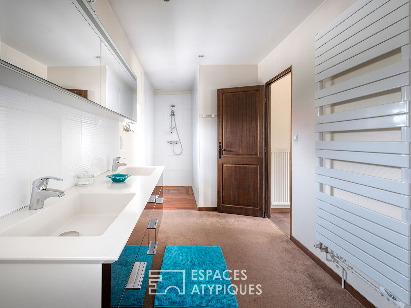 Charmante maison familiale en pierre avec piscine