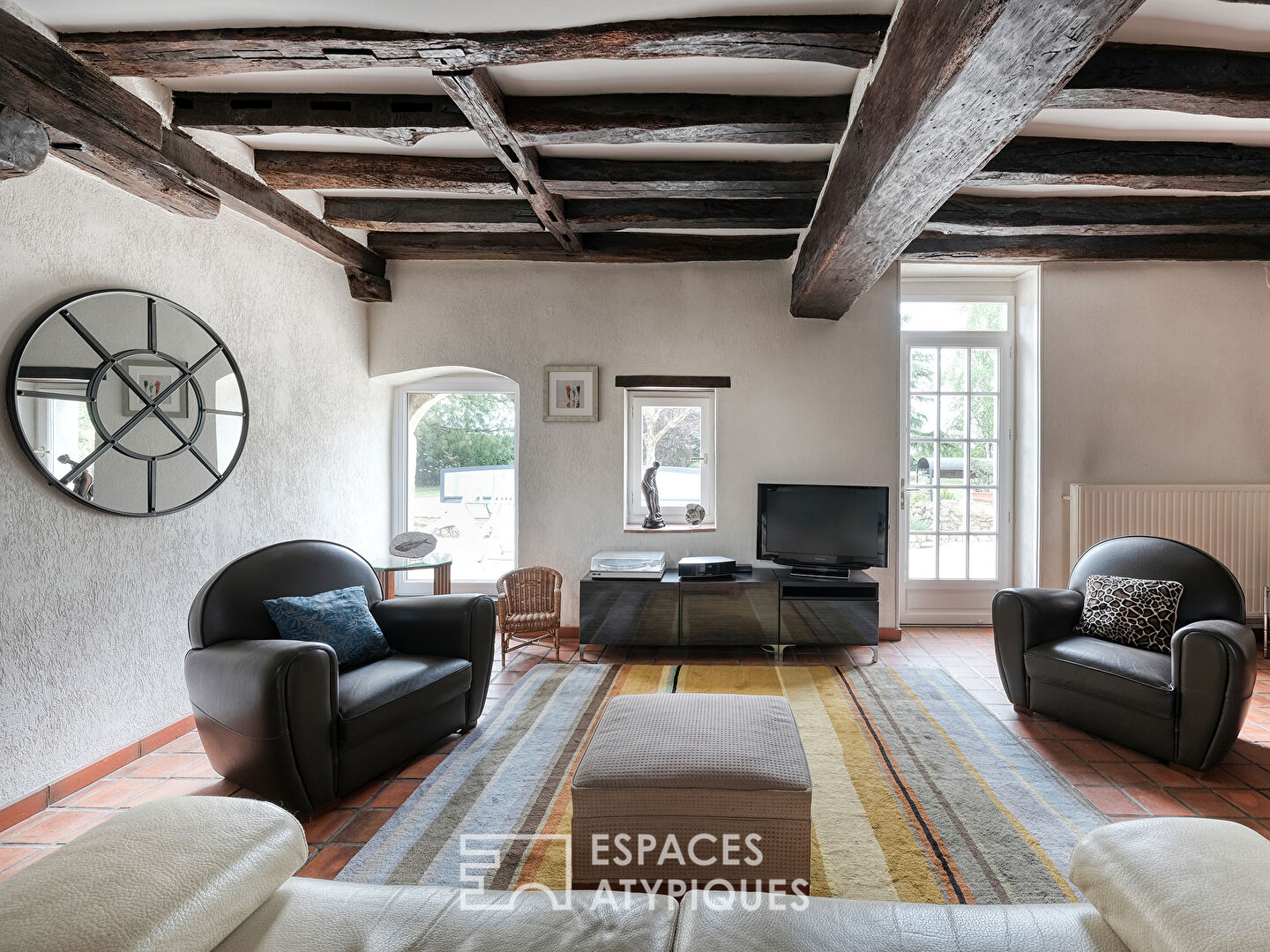 Charmante maison familiale en pierre avec piscine