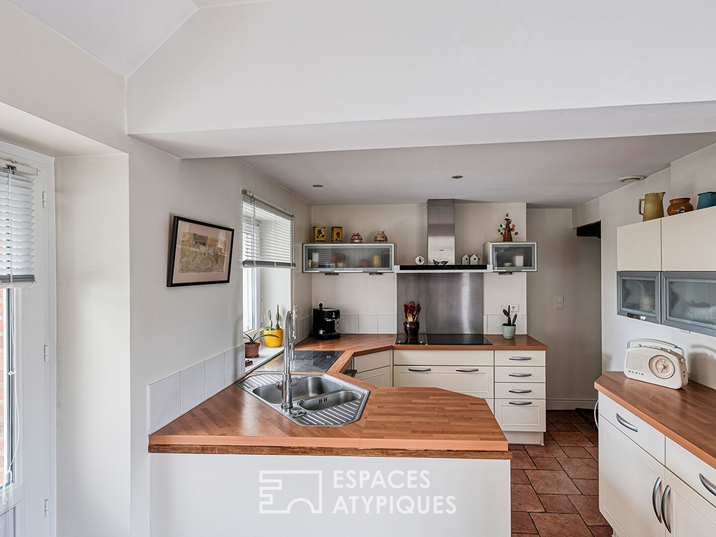 Charmante maison familiale en pierre avec piscine