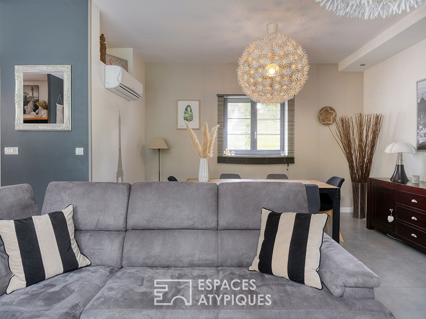 Charmante maison à la rénovation contemporaine, dans un cadre verdoyant