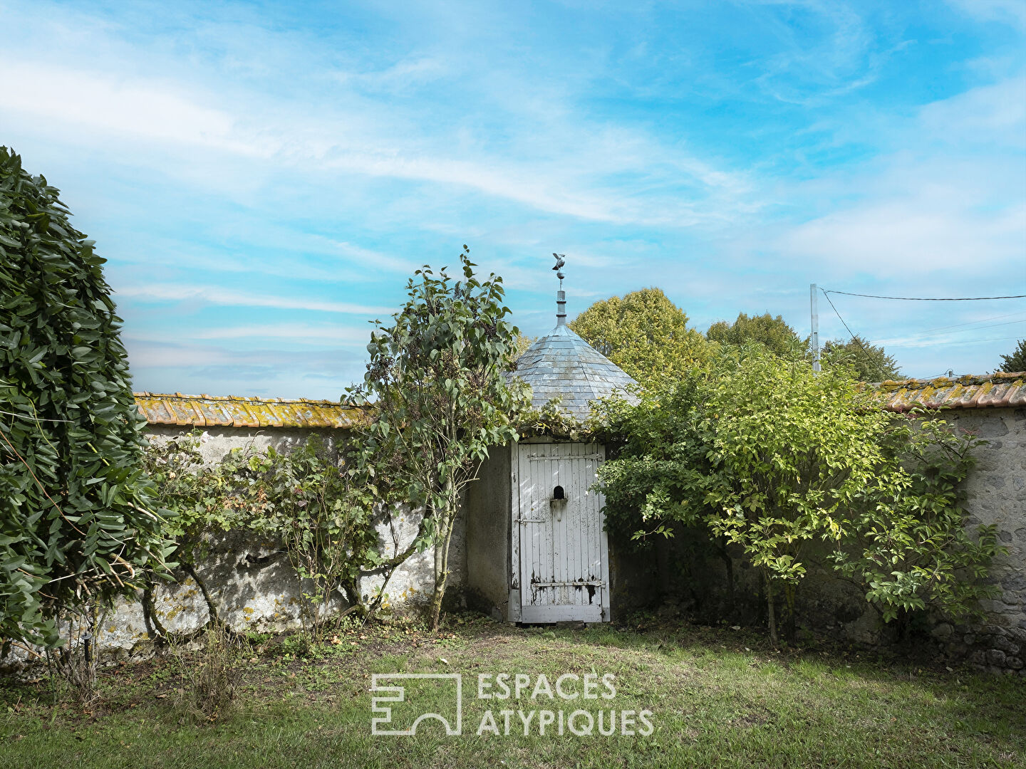 Ancien presbytère du XIXème mêlant authentique et vintage