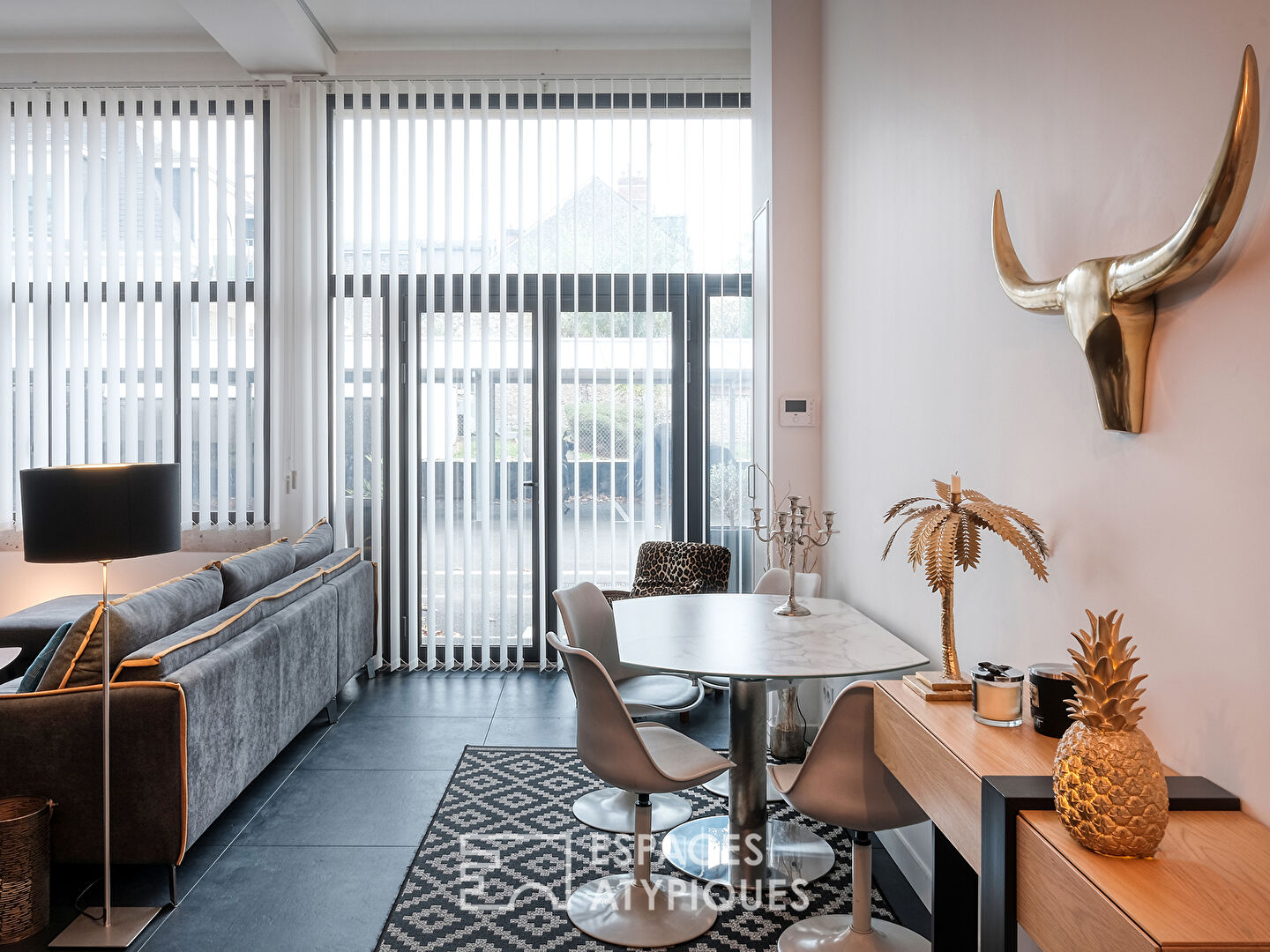 Duplex contemporain à l’esprit « loft », proche de la Loire