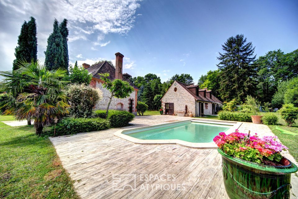 45300 PITHIVIERS - Propriété dans son écrin de verdure avec piscine et étang - Réf. 0030EAO