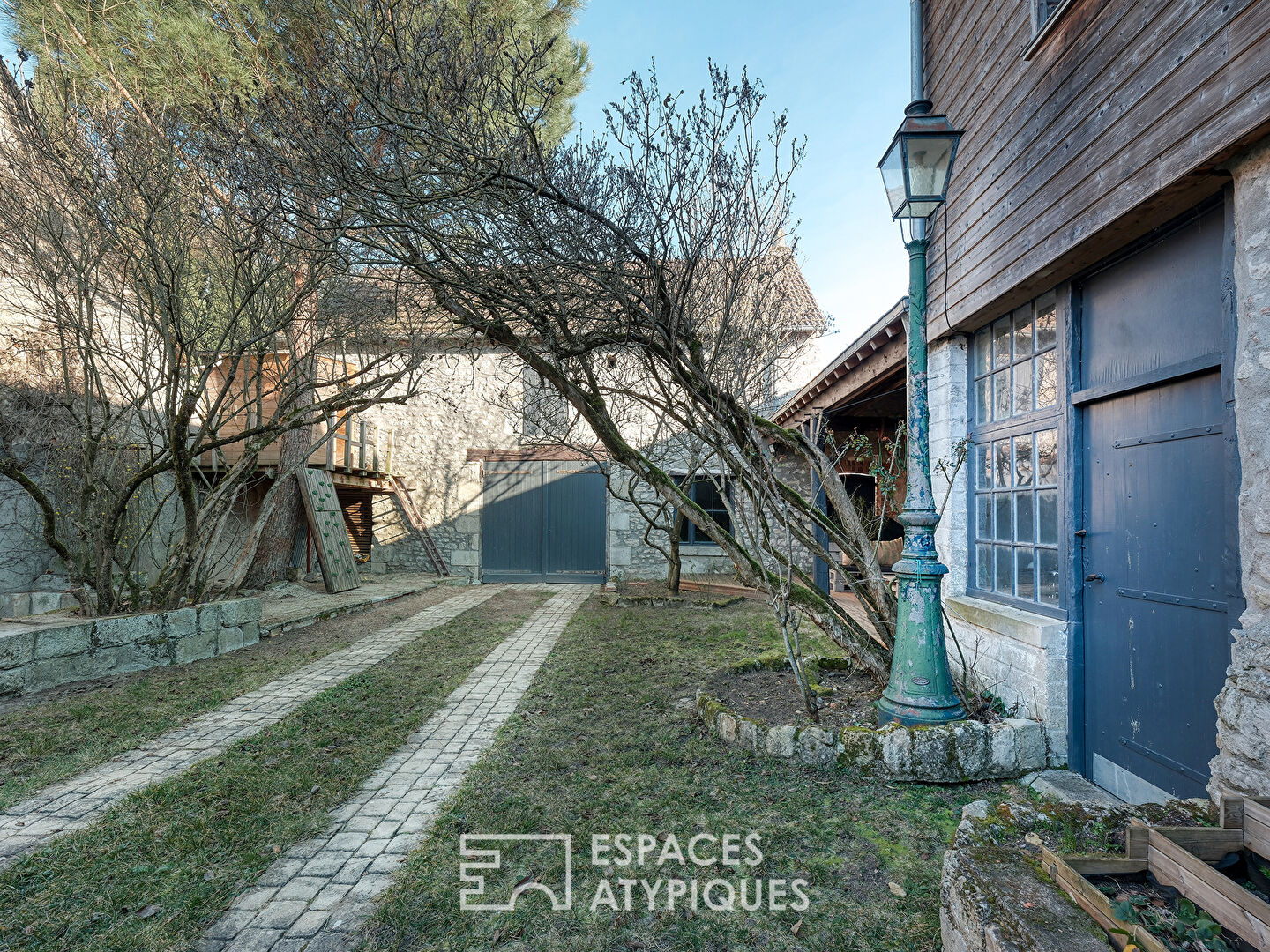 Maison de bourg rénovée avec jardin et proche du canal