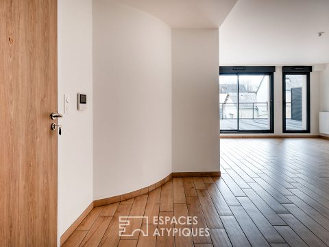 New apartment with terrace and parking