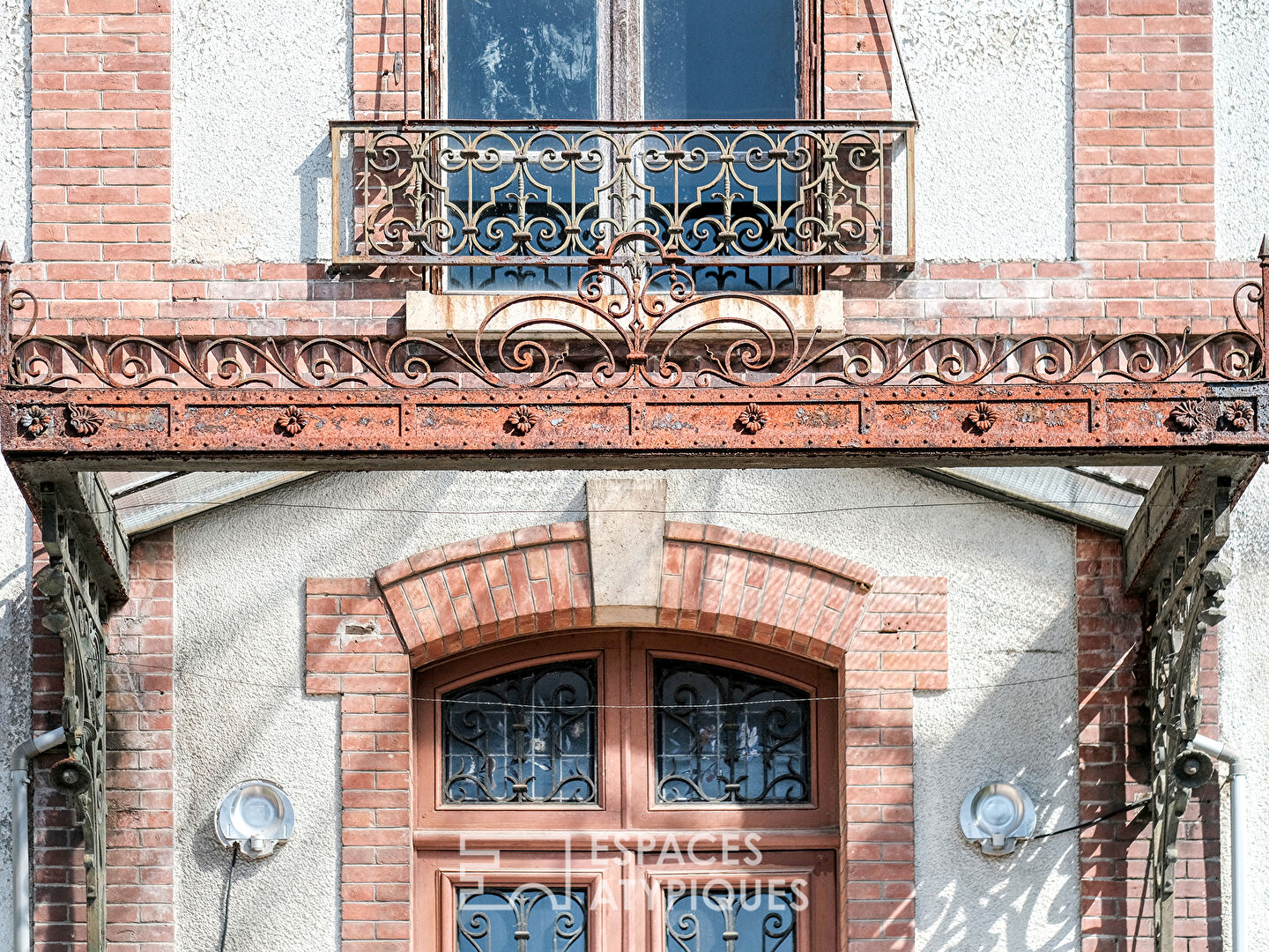 Property from the beginning of the 20th century in the heart of Montargis to rehabilitate