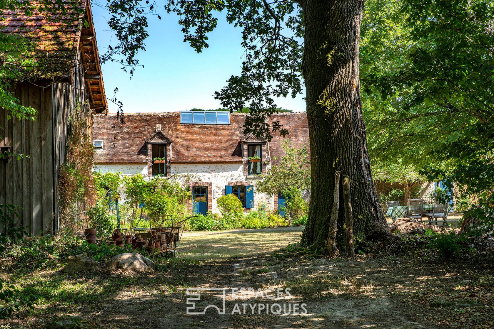ancienne longère de caractère à la campagne