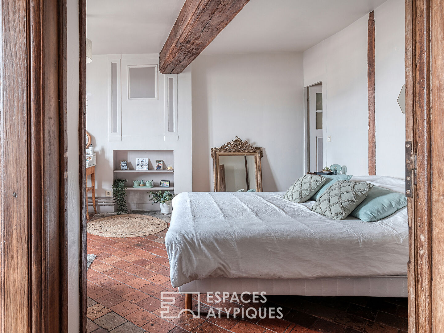 Triplex with a townhouse feel