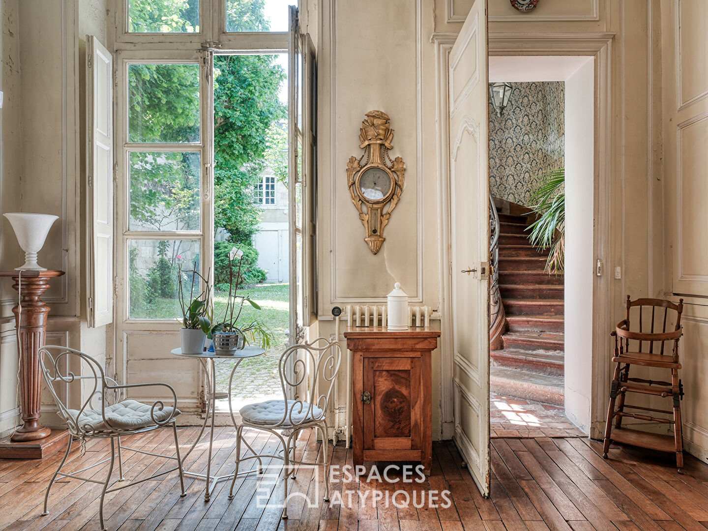 Maison bourgeoise et son jardin intimiste