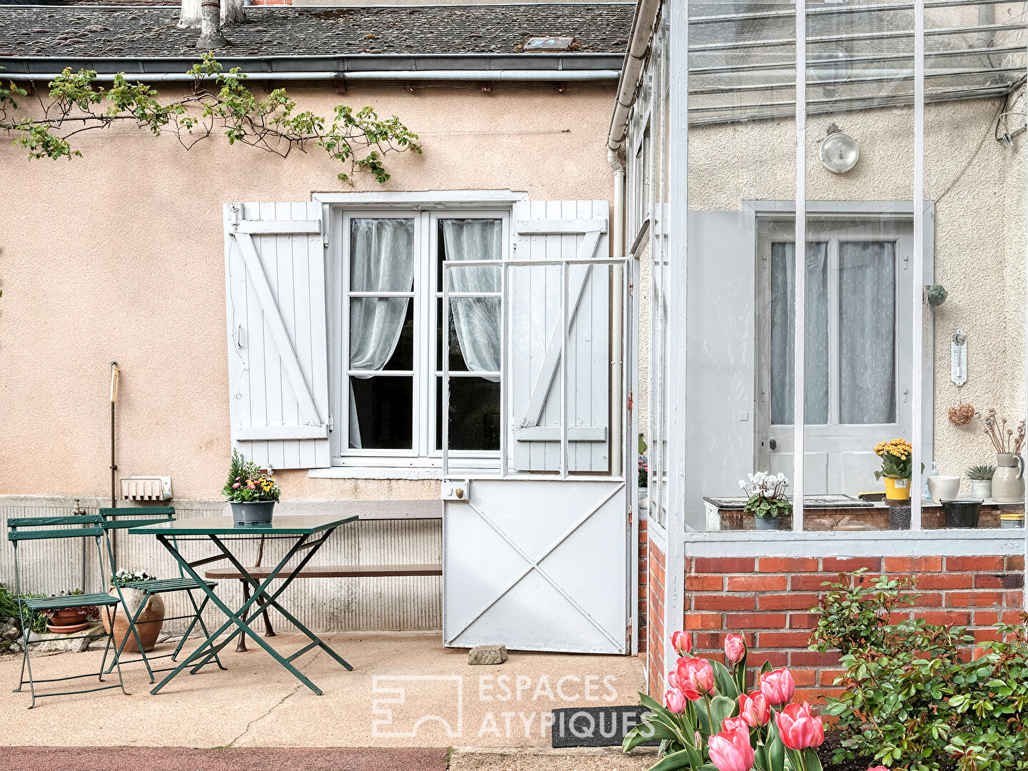 Maison ancienne fin XVIIIème et son ancien chai