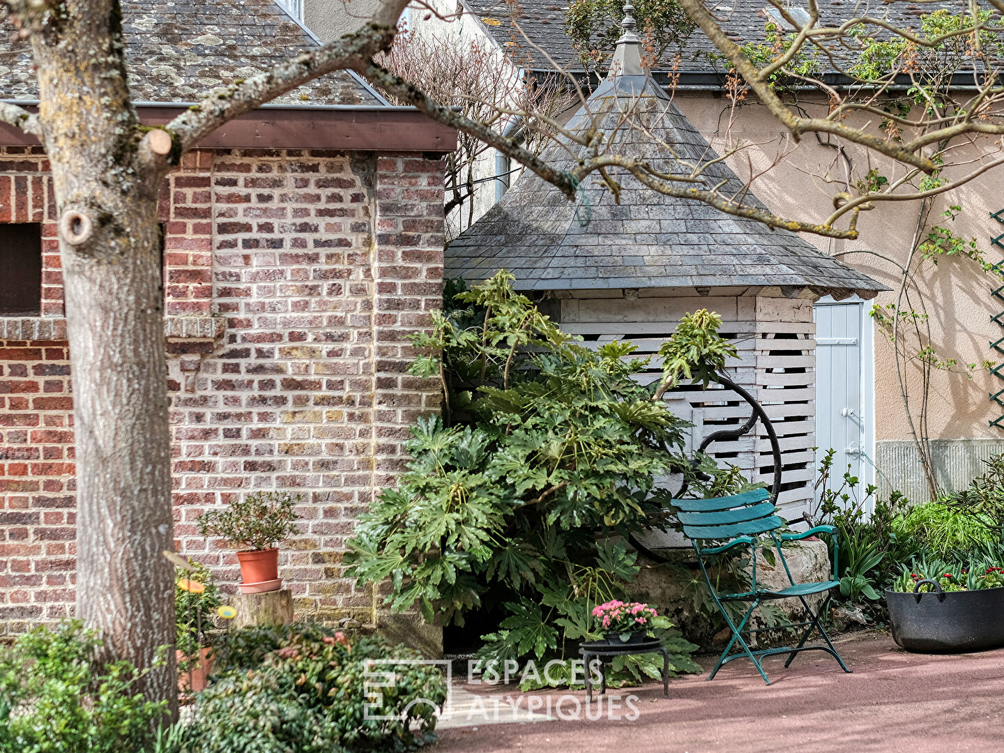 Maison ancienne fin XVIIIème et son ancien chai