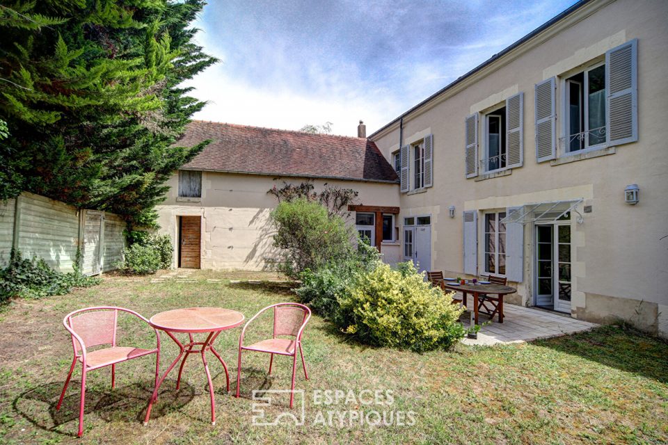 Maison de bourg à proximité du canal d'Orléans et son jardin